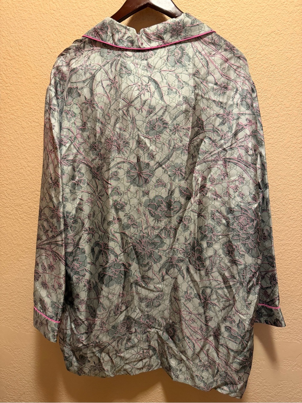 New Gucci GG Supreme Logo Floral Silk Pajamas Sleepwear Green Pink Size 44 US L - Picture 10 of 14